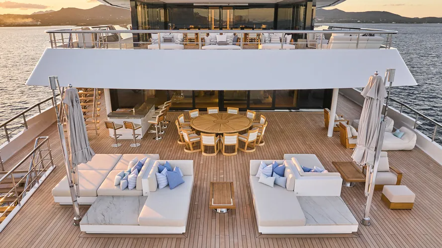 RENAISSANCE - Photo 3